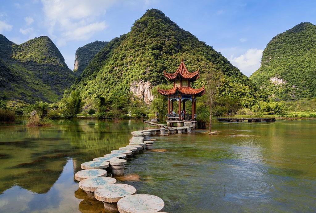 Phong cảnh sông Ly đẹp như tranh vẽ ở Quế Lâm
